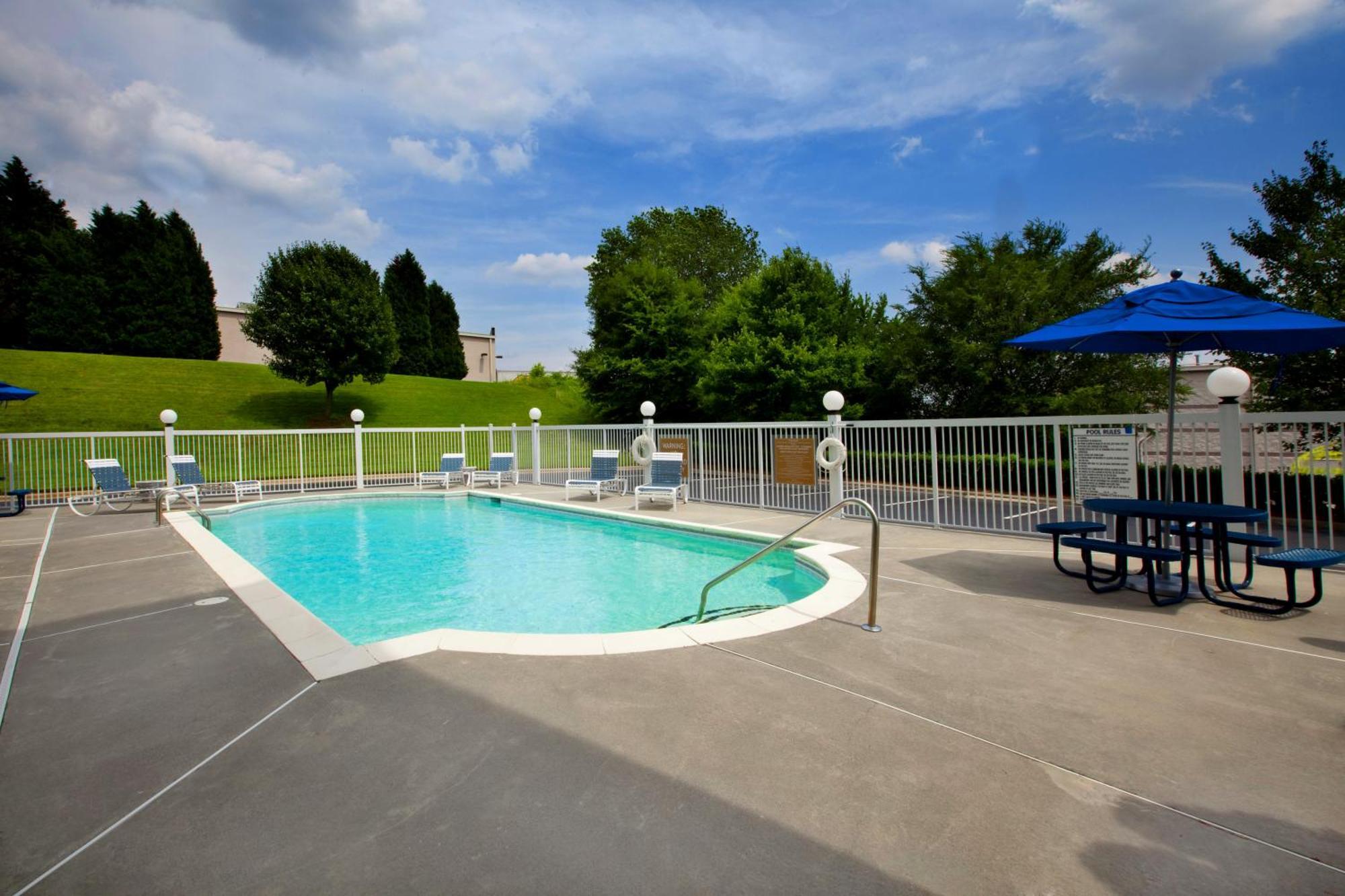 Four Points By Sheraton Charlotte/Pineville Extérieur photo